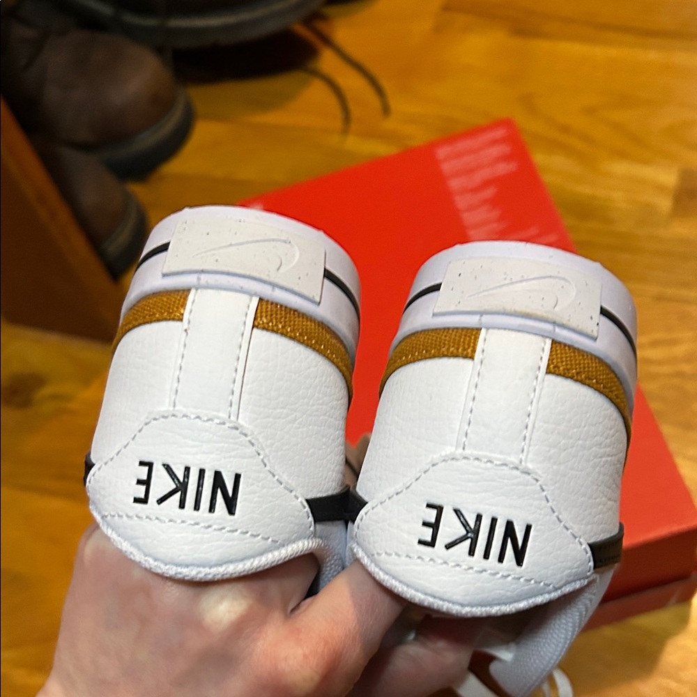 Nike Women’s court legacy NN Sneakers - Picture 5 of 7